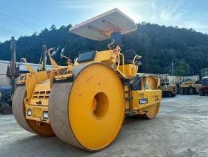 Used , SAKAI R2-4 Road roller