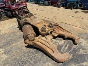 Used , OKADA TS-W1350V Crusher