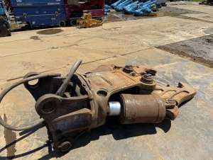 Used , OKADA TS-W1350V Crusher