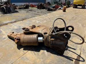 Used , OKADA TS-W1350V Crusher