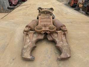 Used , OKADA TS-W1350V Crusher