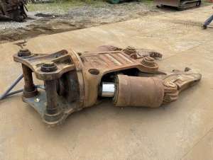 Used , OKADA TS-W1350V Crusher