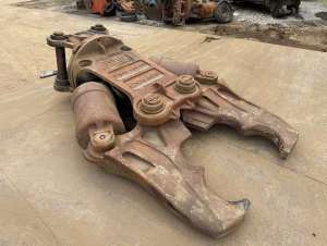 Used , OKADA TS-W1350V Crusher