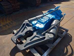 Used , OKADA TS-WB950V-F Crusher