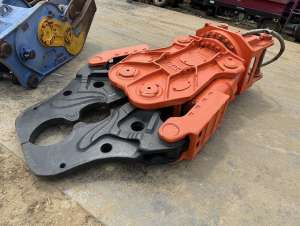 Used , NPK SV-36X Crusher