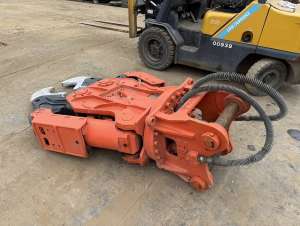 Used , NPK SV-24X Crusher