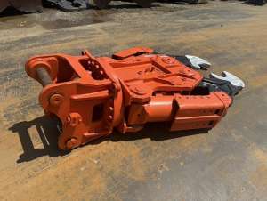 Used , NPK SV-24X Crusher