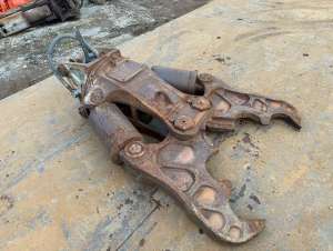 Used , FURUKAWA VX225 Crusher