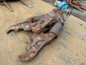 Used , FURUKAWA VX225 Crusher