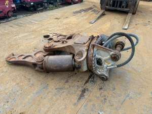 Used , FURUKAWA VX225 Crusher