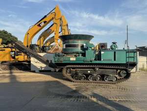 Used , MOROOKA MC-2000 Wood crusher