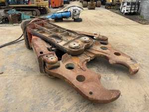 Used , NPK SV-65XR Crusher