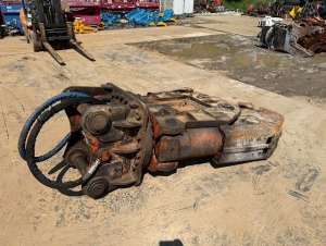 Used , NPK SV-47X Crusher