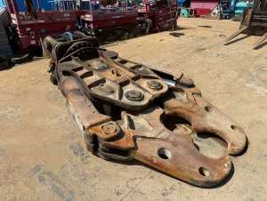 Used , NPK SV-47X Crusher