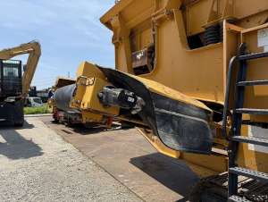 Used , SANDVIK QJ241 Mobile crusher