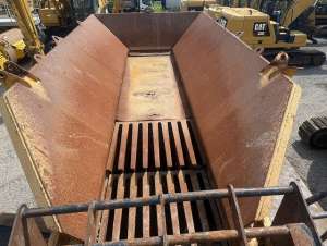 Used , SANDVIK QJ241 Mobile crusher