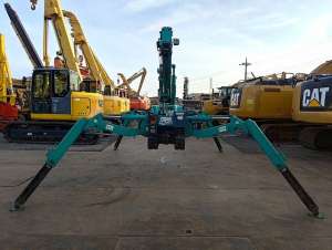 Used , MAEDA MC-285CRM Spider Crane ( 2.82t )