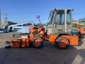 Used , HITACHI ZW20 Road sweeper