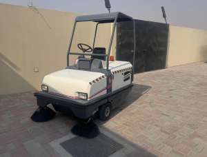 Used , Dulevo 90 DK Ride-On Road Sweeper (2018)