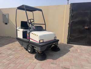Used , Dulevo 90 DK Ride-On Road Sweeper (2018)