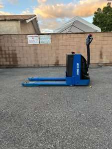 Used , Blue Giant EPJ-45 Electric Pallet Jack 